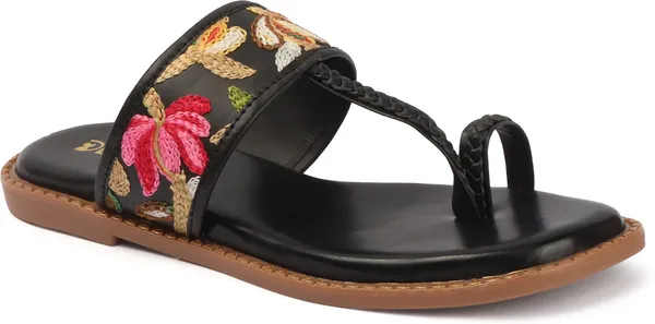Black_Synthetic_Leather_Flats_For_Women