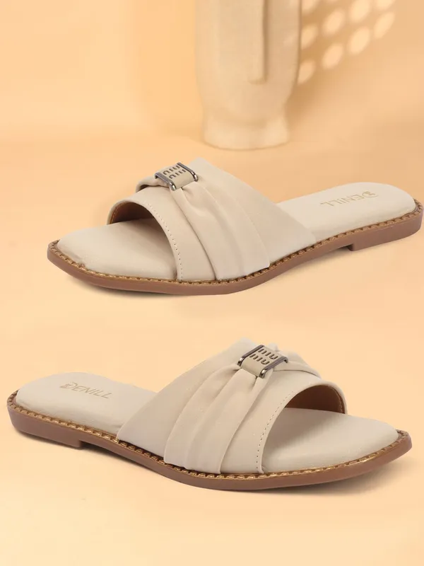 Beige_Synthetic_Leather_Flats_For_Women