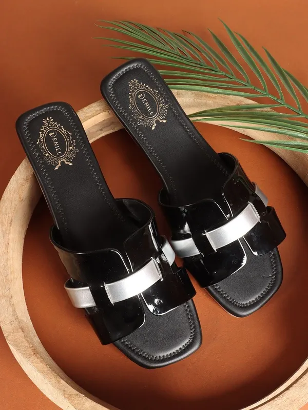 Black_Synthetic_Leather_Flats_For_Women