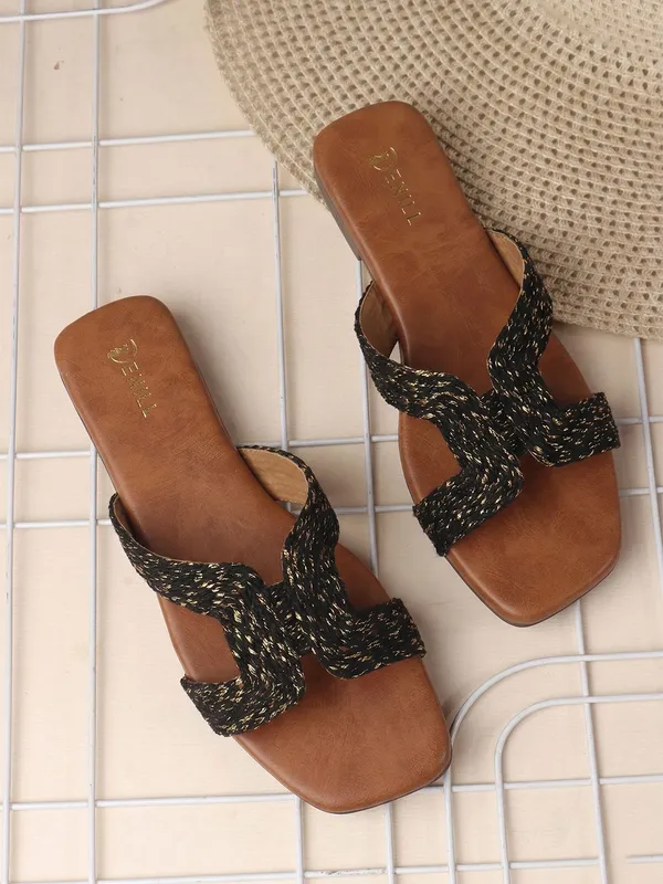 Black_Fabric_Flats_For_Women