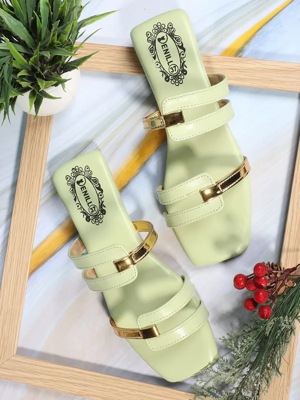 Green_Synthetic_Leather_Flats_For_Women
