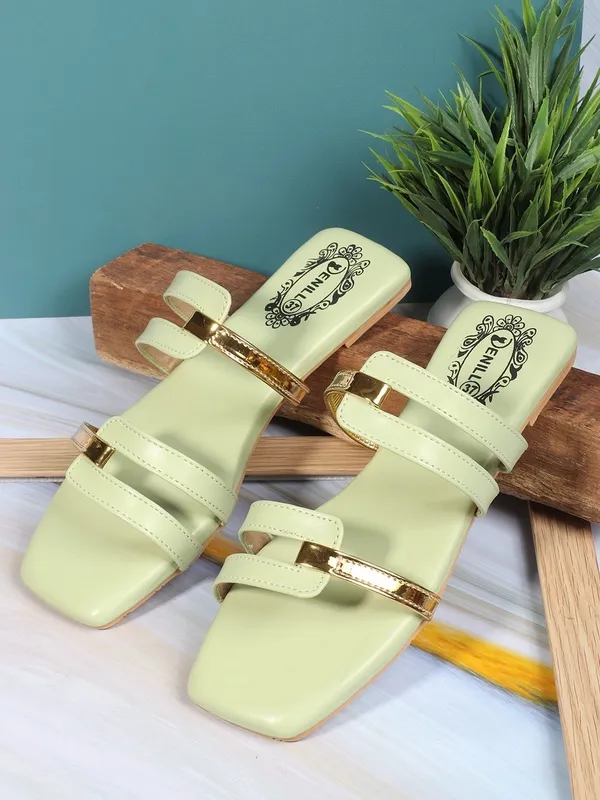 Green_Synthetic_Leather_Flats_For_Women