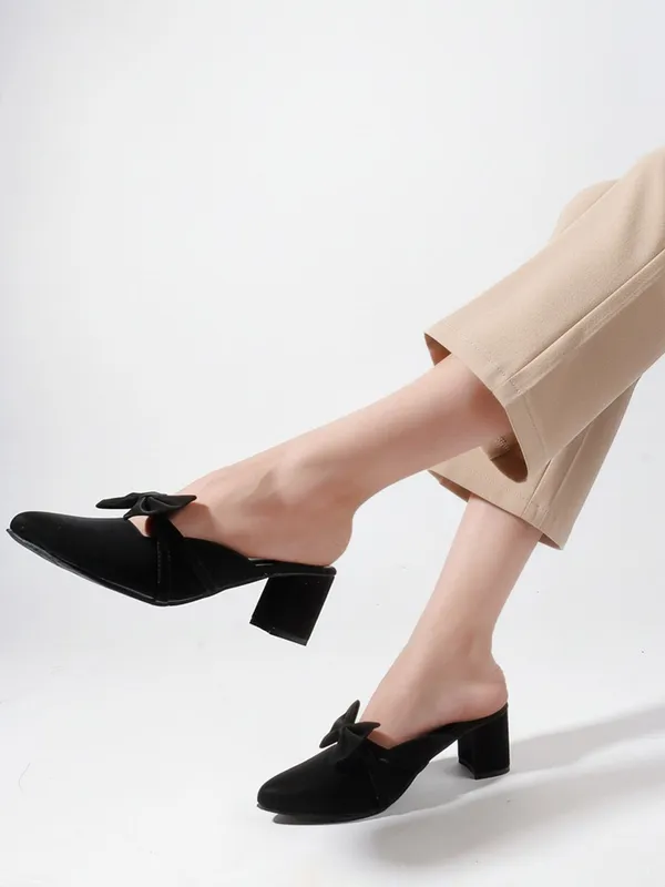 Black_Synthetic_Leather_Heels_For_Women