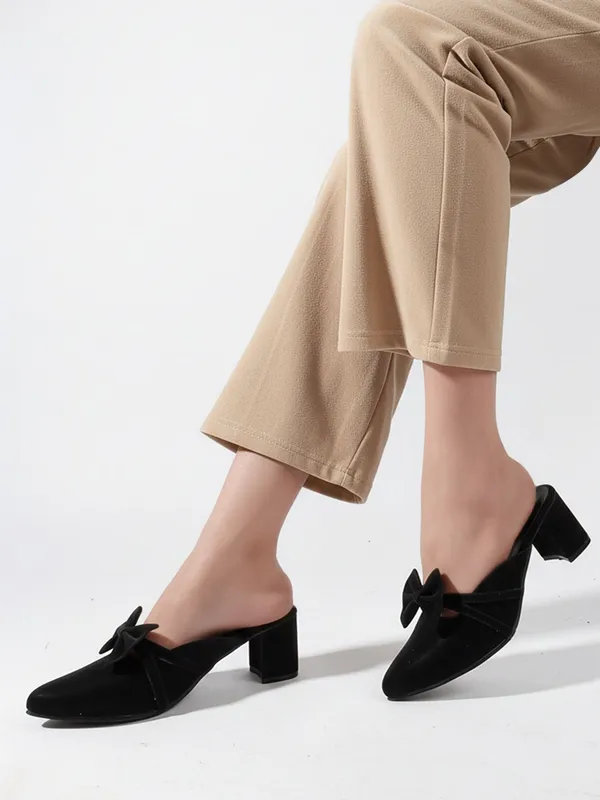 Black_Synthetic_Leather_Heels_For_Women