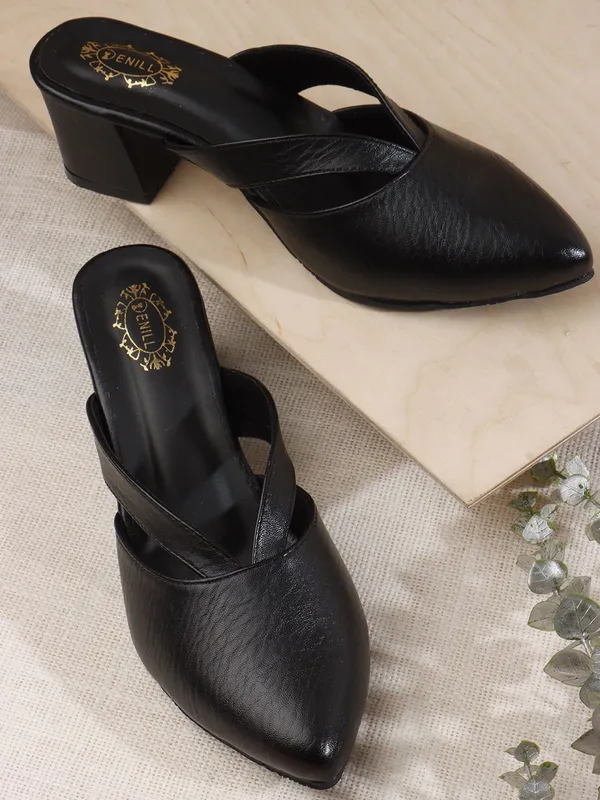 Black_Synthetic_Leather_Heels_For_Women