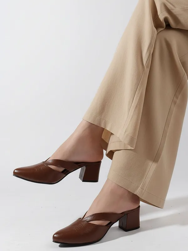 Brown_Synthetic_Leather_Heels_For_Women