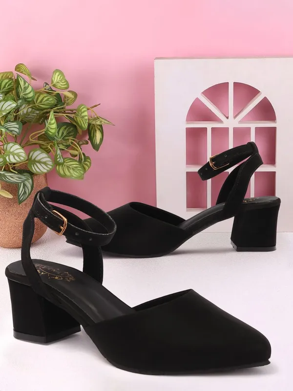 Black_Synthetic_Leather_Heels_For_Women