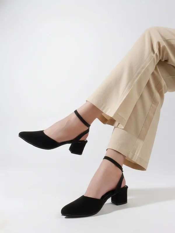 Black_Synthetic_Leather_Heels_For_Women