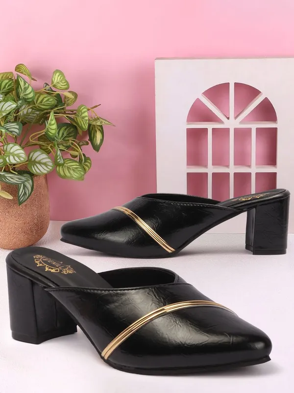 Black_Synthetic_Leather_Heels_For_Women