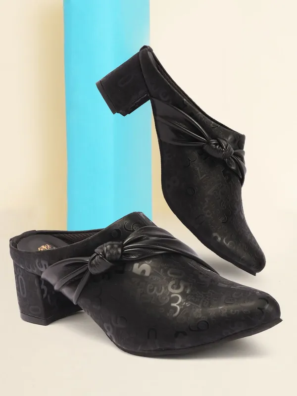 Black_Synthetic_Leather_Heels_For_Women