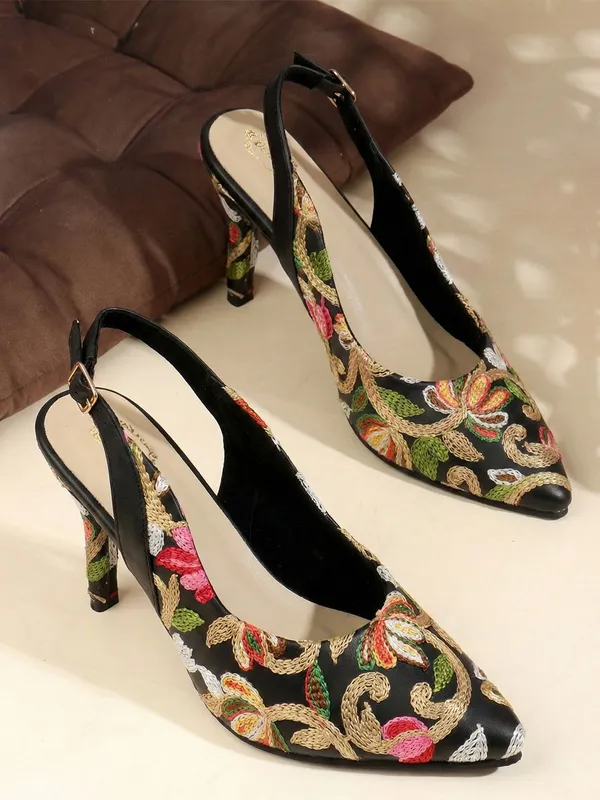 Black_Synthetic_Leather_Heels_For_Women