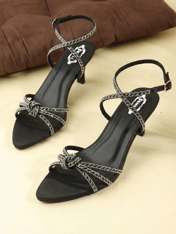 Black_Synthetic_Leather_Heels_For_Women
