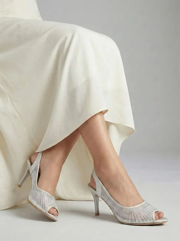Silver_Synthetic_Leather_Heels_For_Women