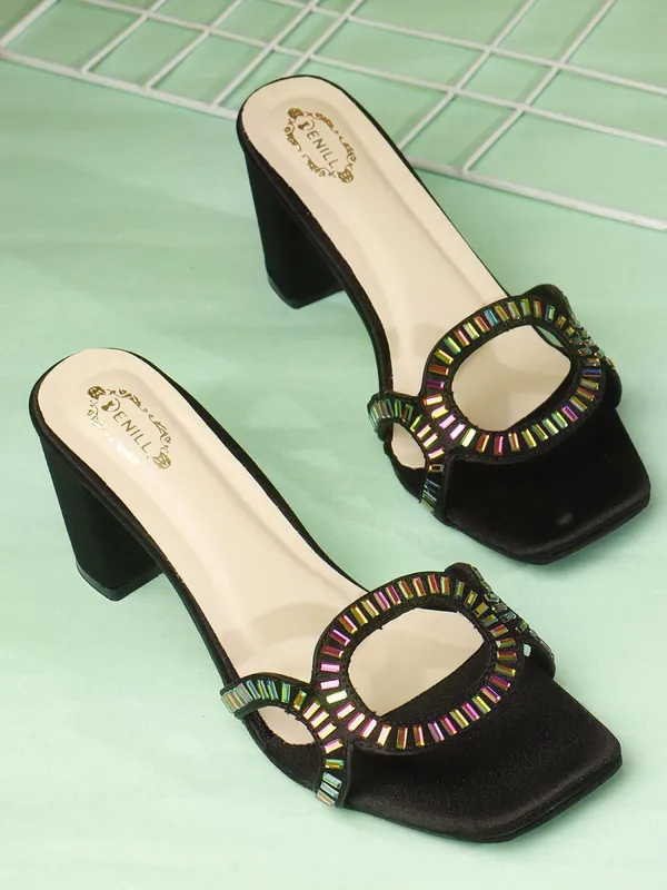 Black_Synthetic_Leather_Heels_For_Women