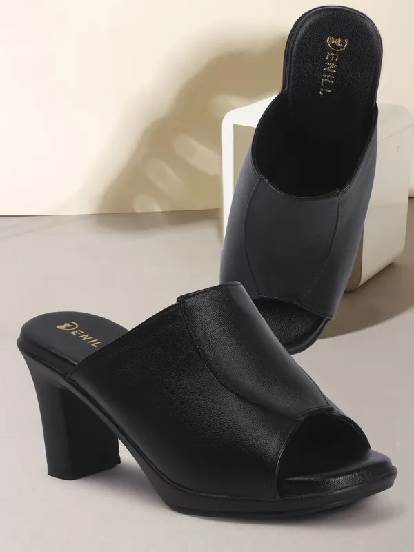 Black_Synthetic_Leather_Heels_For_Women