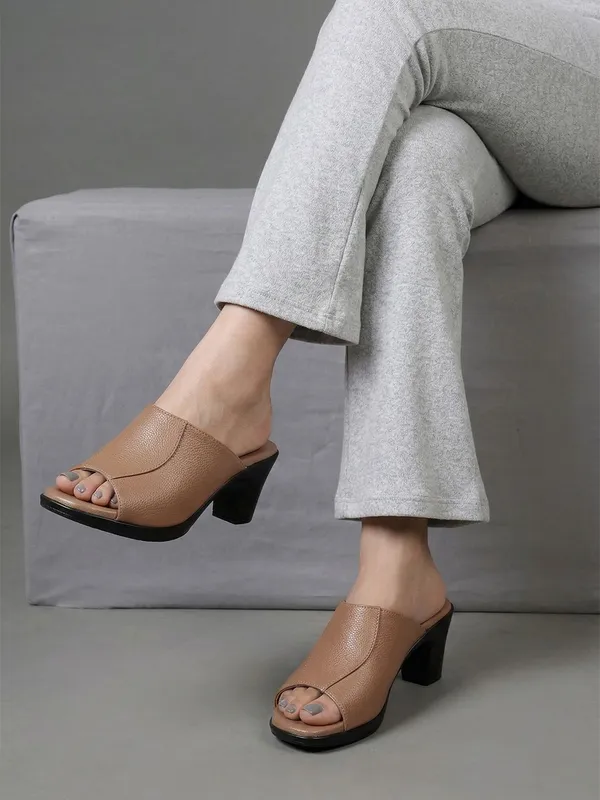Beige_Synthetic_Leather_Heels_For_Women