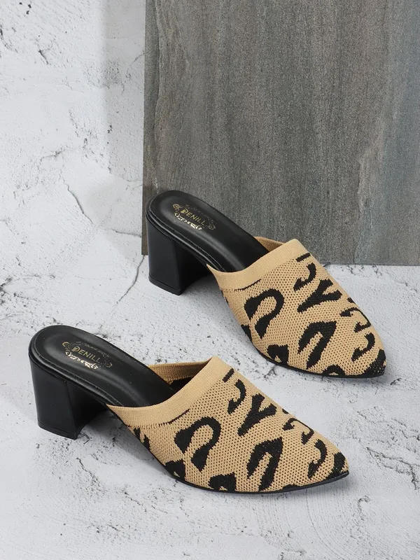 Beige_Patent_Leather_Heels_For_Women