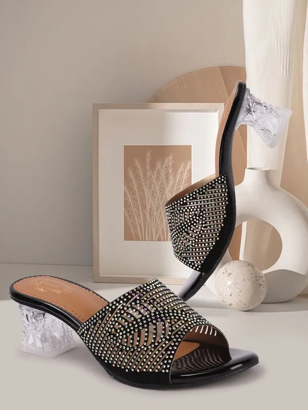 Black_Synthetic_Leather_Heels_For_Women