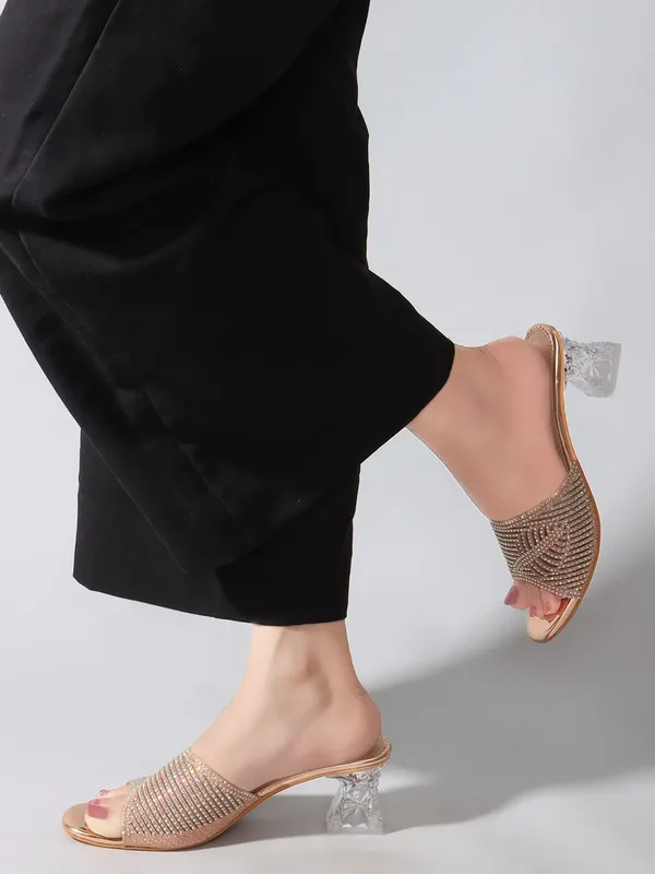 Peach_Synthetic_Leather_Heels_For_Women