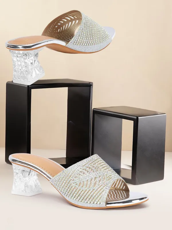 Silver_Synthetic_Leather_Heels_For_Women