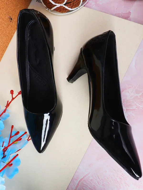 Black_Fabric_Heels_For_Women