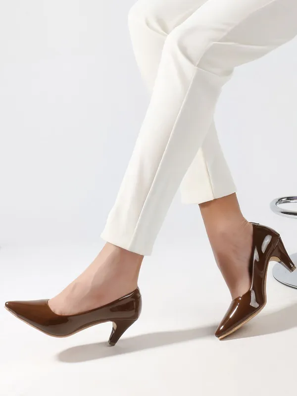 Brown_Patent_Leather_Heels_For_Women