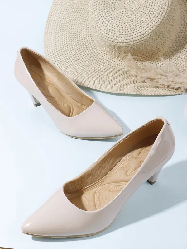 Beige_Patent_Leather_Heels_For_Women