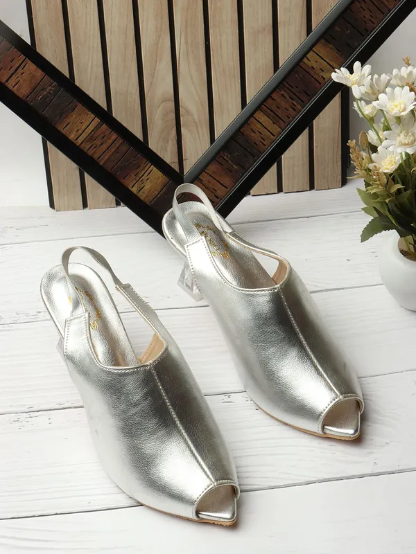 Silver_Synthetic_Heels_For_Women