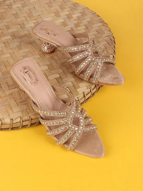 Antique_Synthetic_Leather_Heels_For_Women