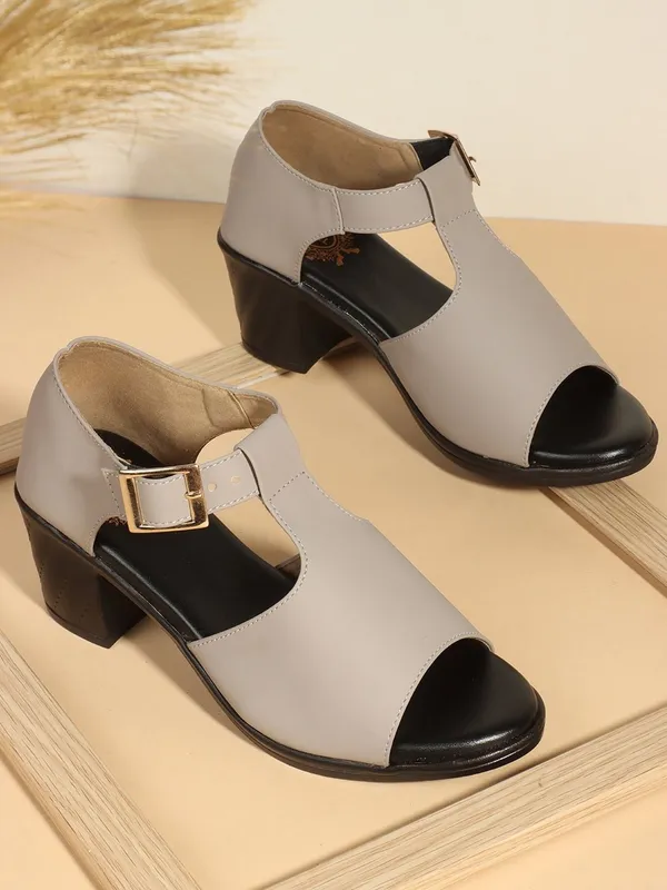 Grey_Synthetic_Leather_Heels_For_Women