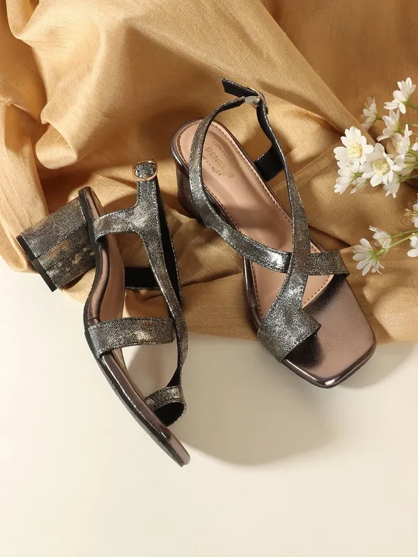 Grey_Synthetic_Leather_Heels_For_Women