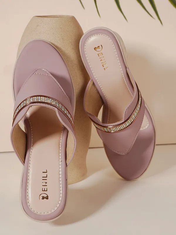 Pink_Synthetic_Leather_Heels_For_Women