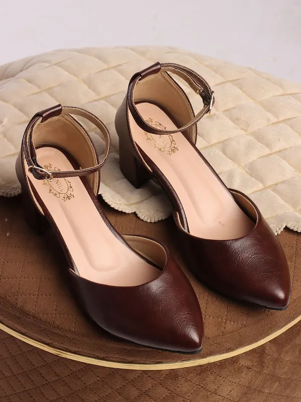 Brown_Synthetic_Leather_Heels_For_Women