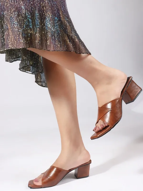 Brown_Synthetic_Leather_Heels_For_Women