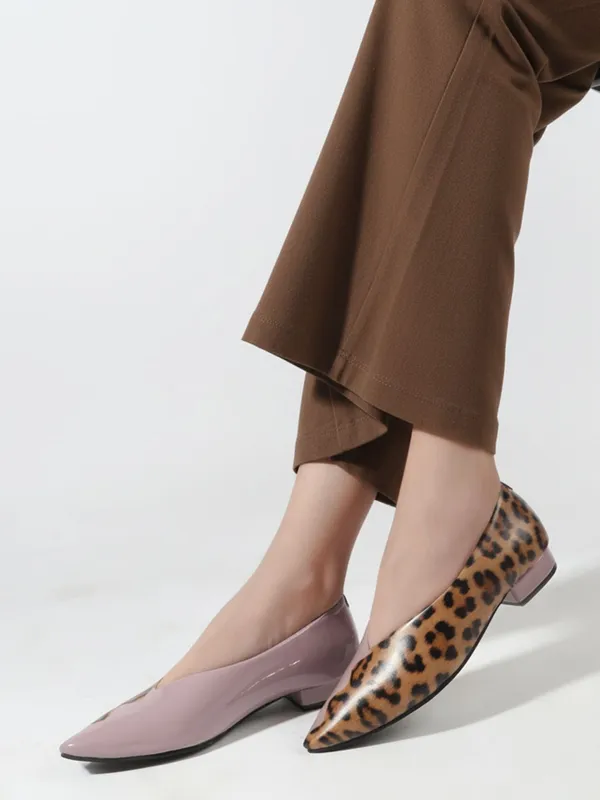 Peach_Synthetic_Leather_Flats_For_Women