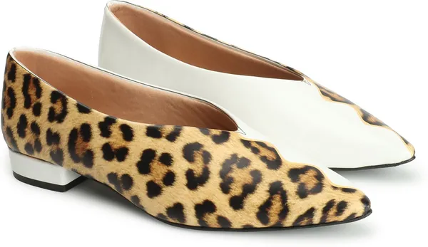 White_Synthetic_Leather_Flats_For_Women