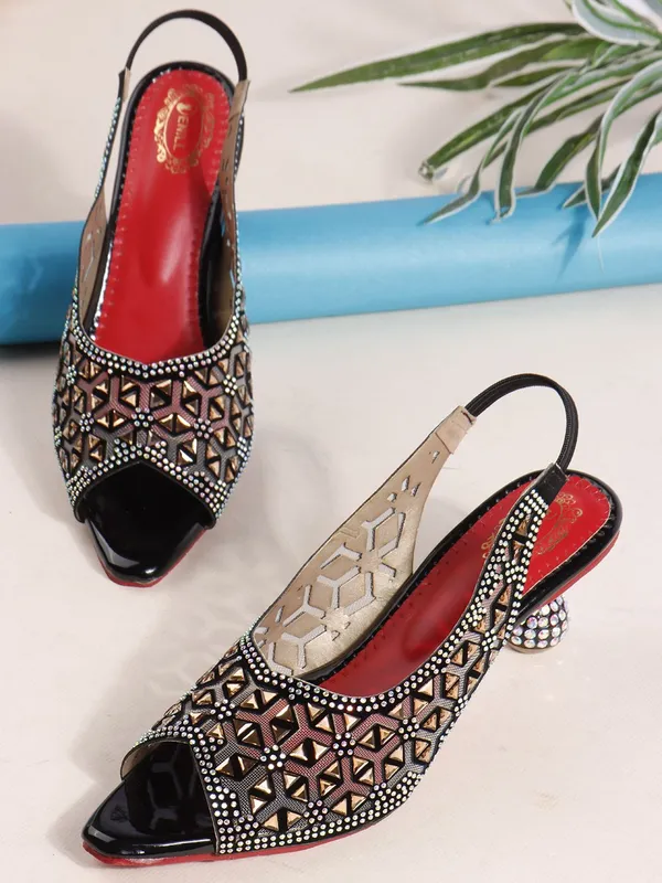 Black_Synthetic_Heels_For_Women