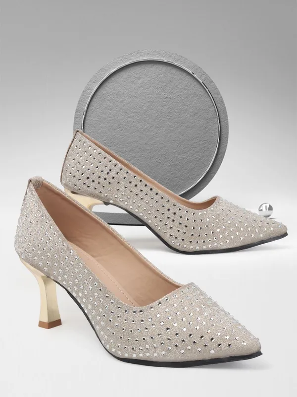 Silver_Synthetic_Leather_Heels_For_Women