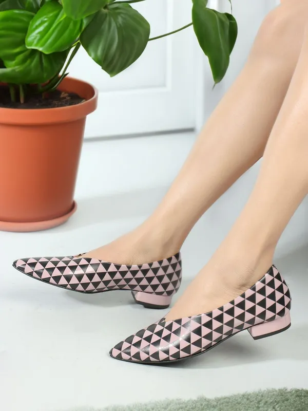 Pink_Patent_Leather_Flats_For_Women