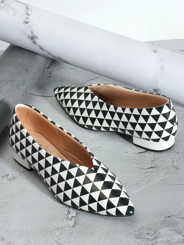 White_Patent_Leather_Flats_For_Women