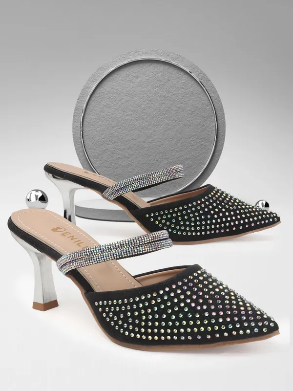 Black_Patent_Leather_Flats_For_Women