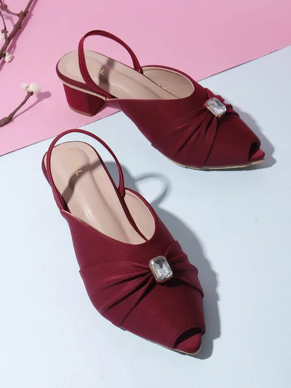 Maroon_Fabric_Heels_For_Women