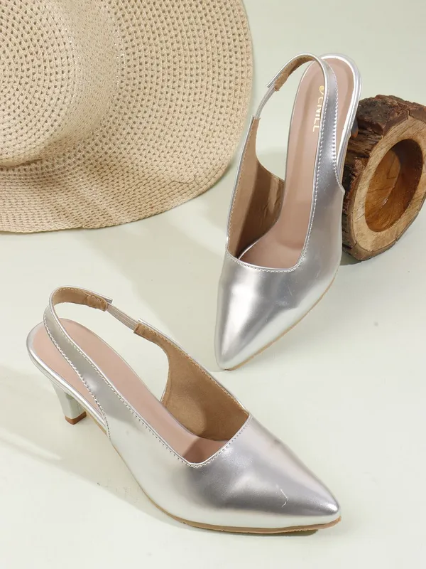 Silver_Synthetic_Leather_Heels_For_Women