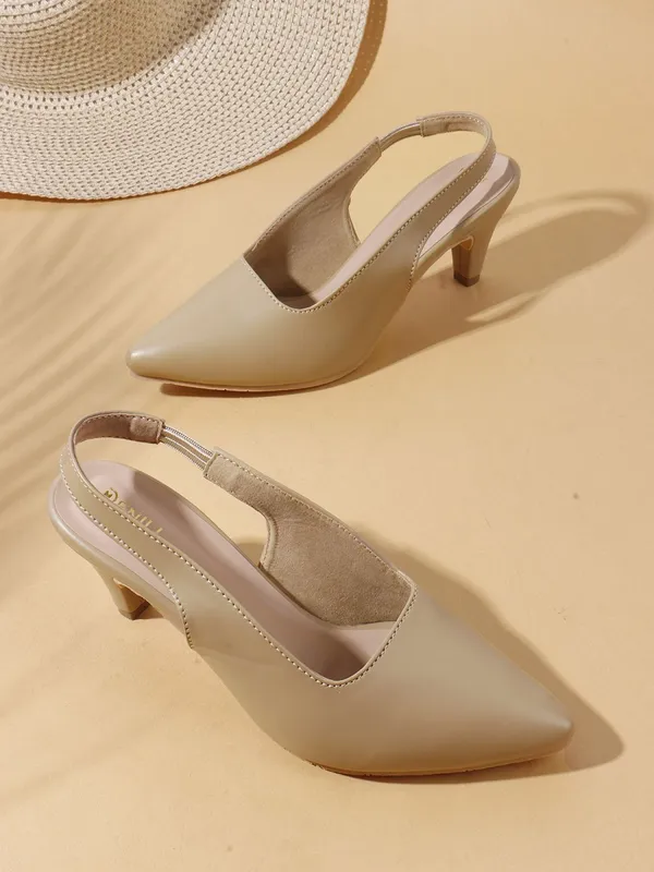 Beige_Patent_Leather_Heels_For_Women