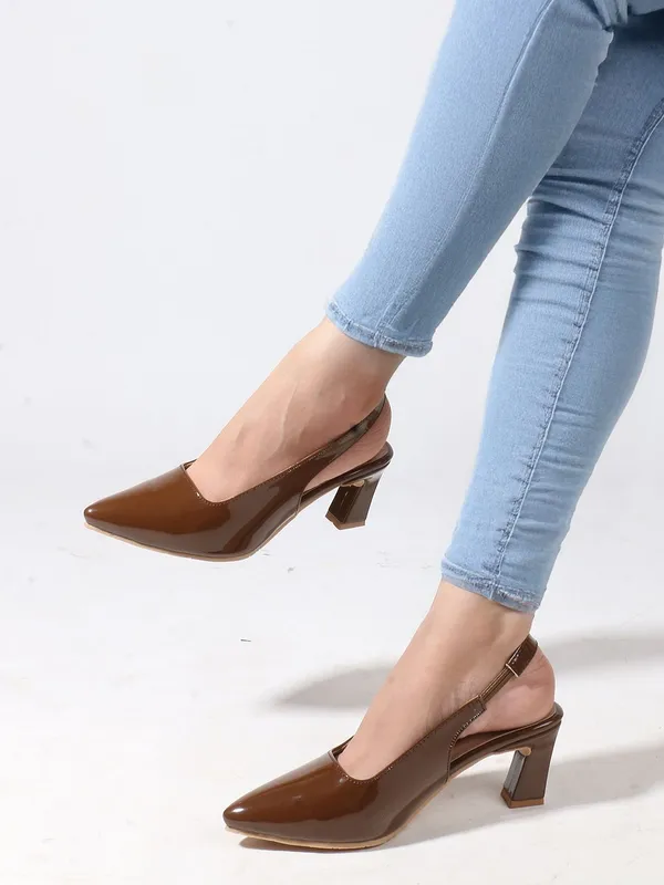 Brown_Patent_Leather_Heels_For_Women
