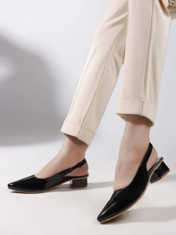 Black_Patent_Leather_Heels_For_Women