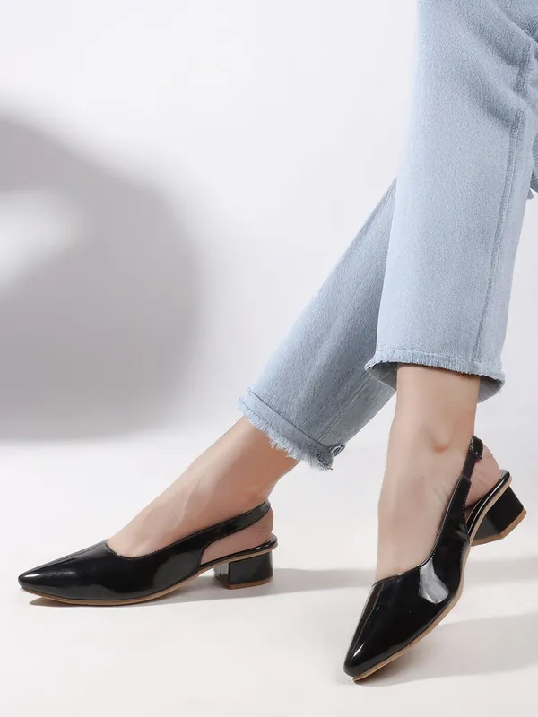 Black_Patent_Leather_Heels_For_Women