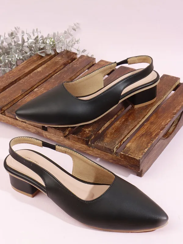 Black_Synthetic_Leather_Heels_For_Women