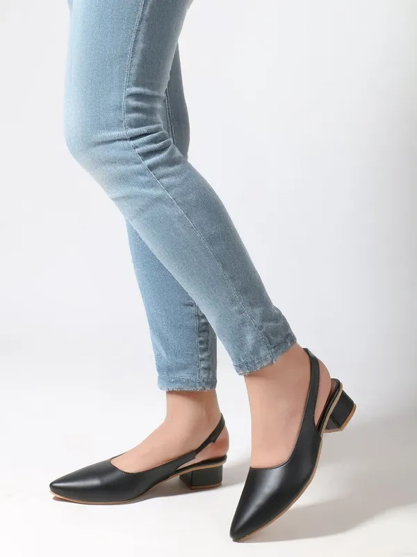 Black_Synthetic_Leather_Heels_For_Women