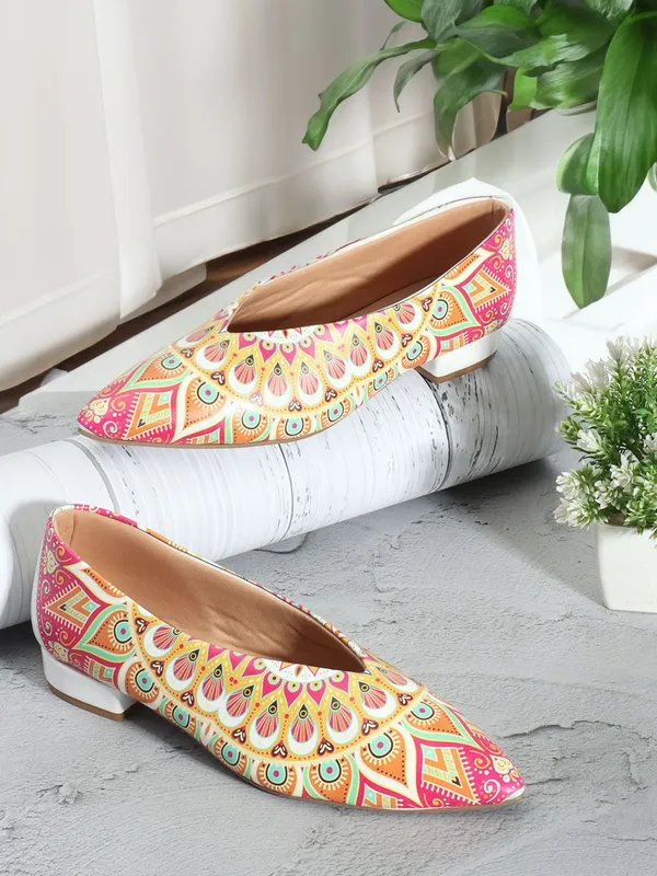 White_Patent_Leather_Flats_For_Women